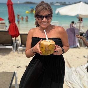 Meet your Posher, Elizabeth